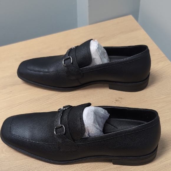 NWOT - Calvin Klein Dillie Loafer. Size 11M. Black - Picture 2 of 7